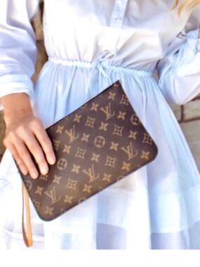 Authentic Louis Vuitton Neverfull Wristlet